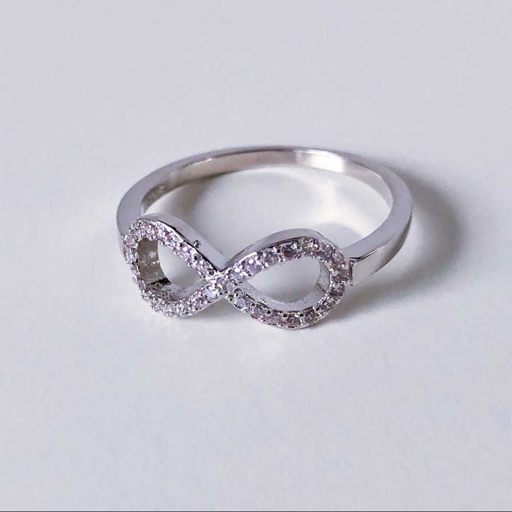 Silver infinity ring - Picture 1 of 3